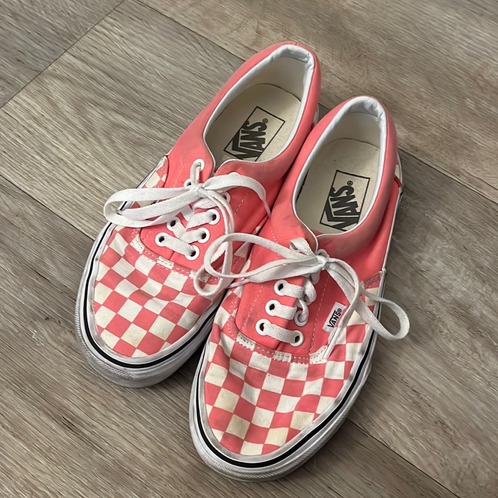 Pink Checkerboard Lace-up Vans